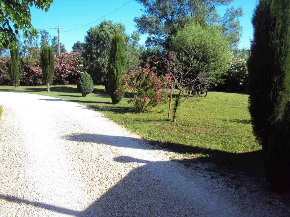 B&B La Douloire Pernes-les-Fontaines Luaran gambar